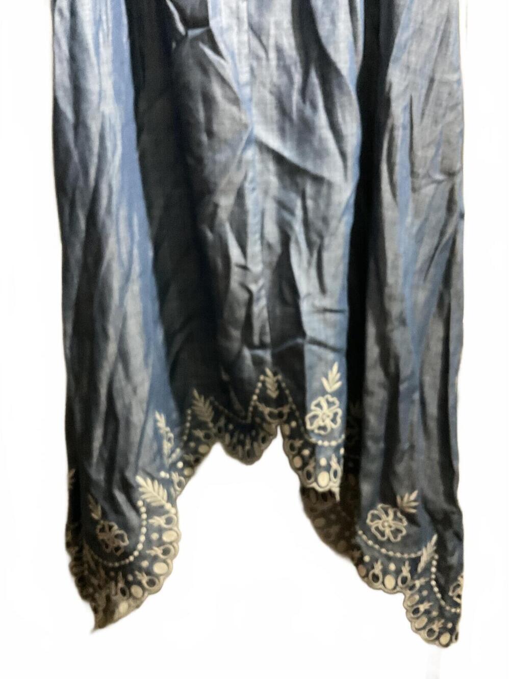 Tommy Bahama Blue Chambray Dress with Embroidered Asymmetrical Hem Large - Picture 6 of 12